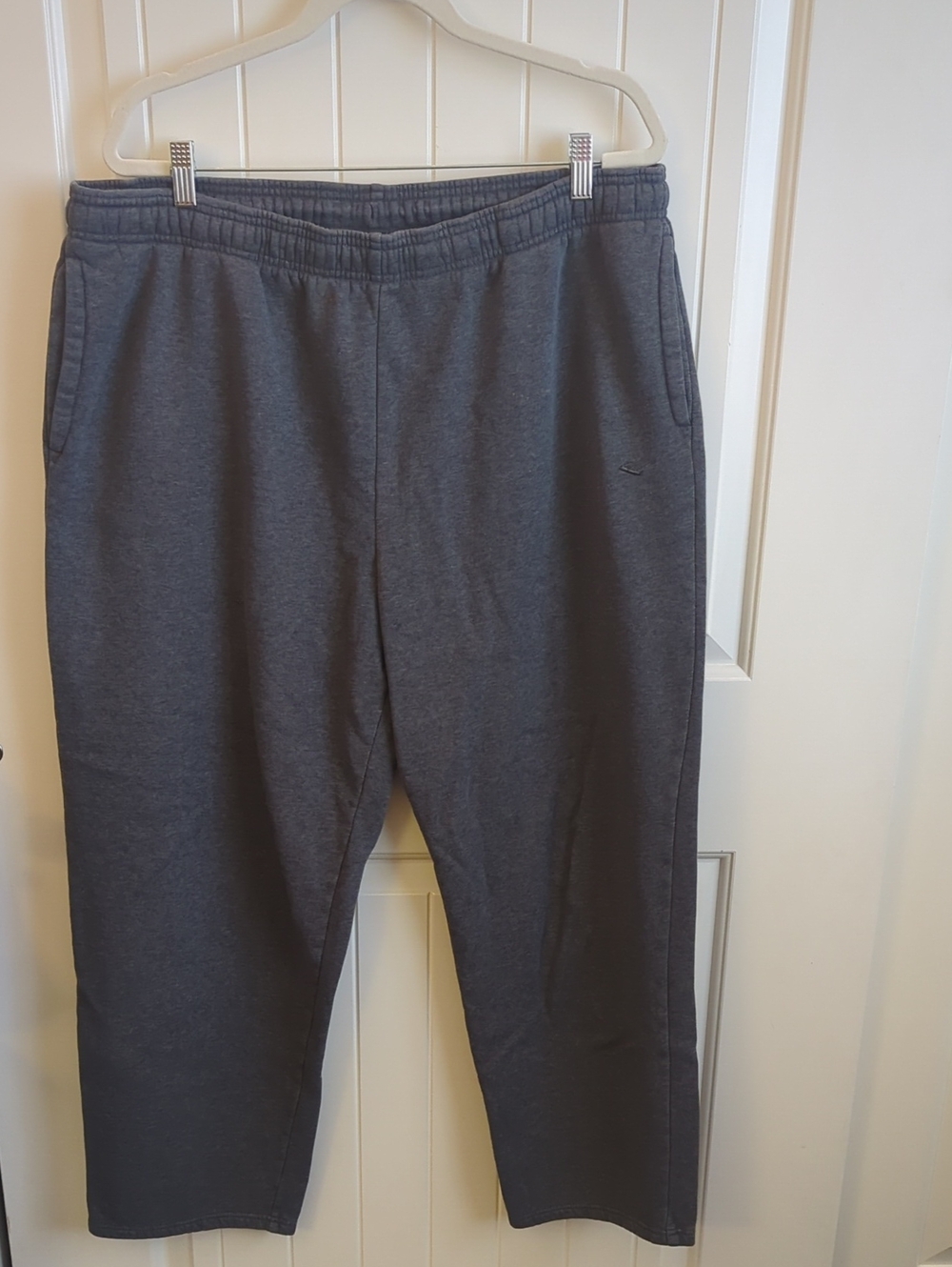Everlast Men's Charcoal Gray Sweatpants with Elastic Waist